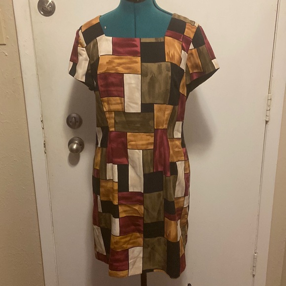 Jessica Howard Dresses & Skirts - Vintage Jessica Howard 100% Polyester Fall colors Dress feels like silk 10